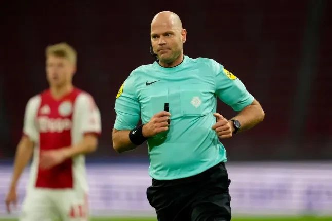 Arbitrul olandez Rob Dieperink, exclus de FIFA de la Cupa Mondială după o anchetă pentru agresiune sexuală în Londra