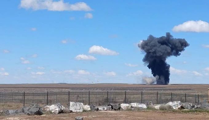 Două avioane F/A-18 s-au ciocnit în timpul unui spectacol aerian din SUA. Cum au supraviețuit cei patru piloți - VIDEO