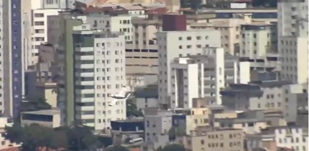 Un avion s-a prăbușit într-un bloc din Brazilia: trei oameni au murit, doi au fost răniți. Imaginile amintesc de atacurile din 11 septembrie 2001 - VIDEO