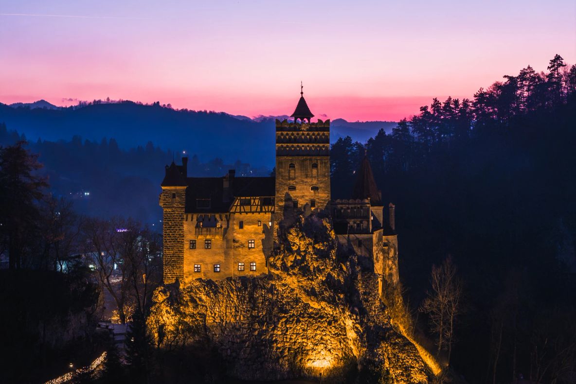 Castelul Bran intră într-o nouă etapă: omul de afaceri care administrează moștenirea lui Elvis Presley a preluat controlul companiei care operează monumentul