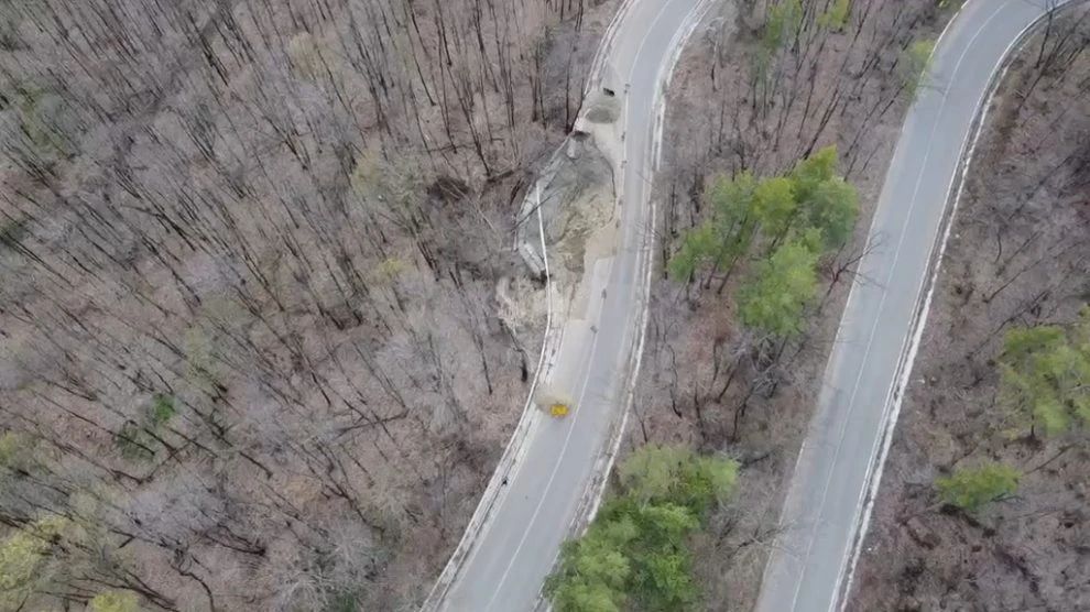 Drum județean închis. Sute de localnici, izolați. Nici ambulanța nu poate ajunge