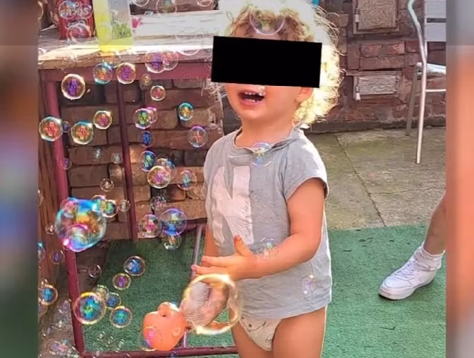 Noi acuzații în cazul copilului ucis de câine la o stână din Buzău. Avocatul Adrian Cuculis: „Acel câine ar fi fost de fapt dezlegat și nu legat așa cum l-a găsit poliția!”