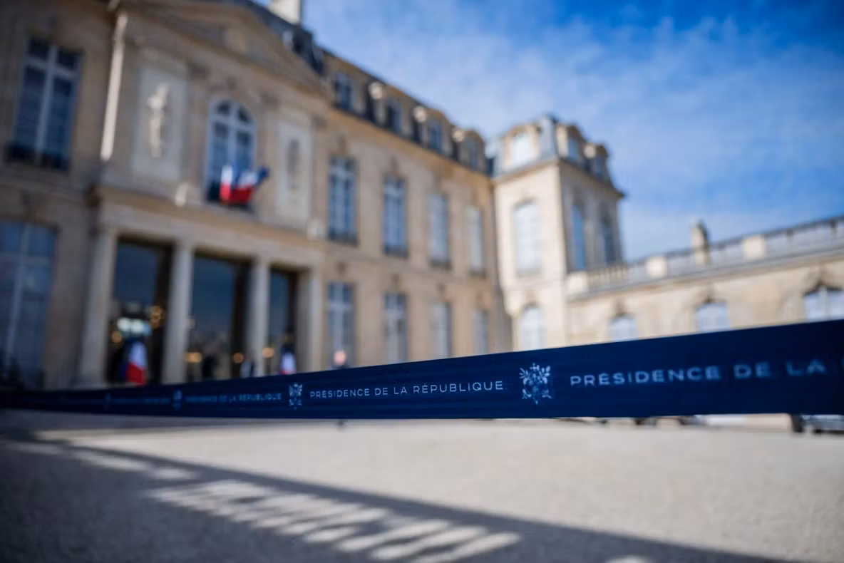 Percheziții la Palatul Élysée. Ancheta de corupție și favoritism ajunge în inima președinției franceze