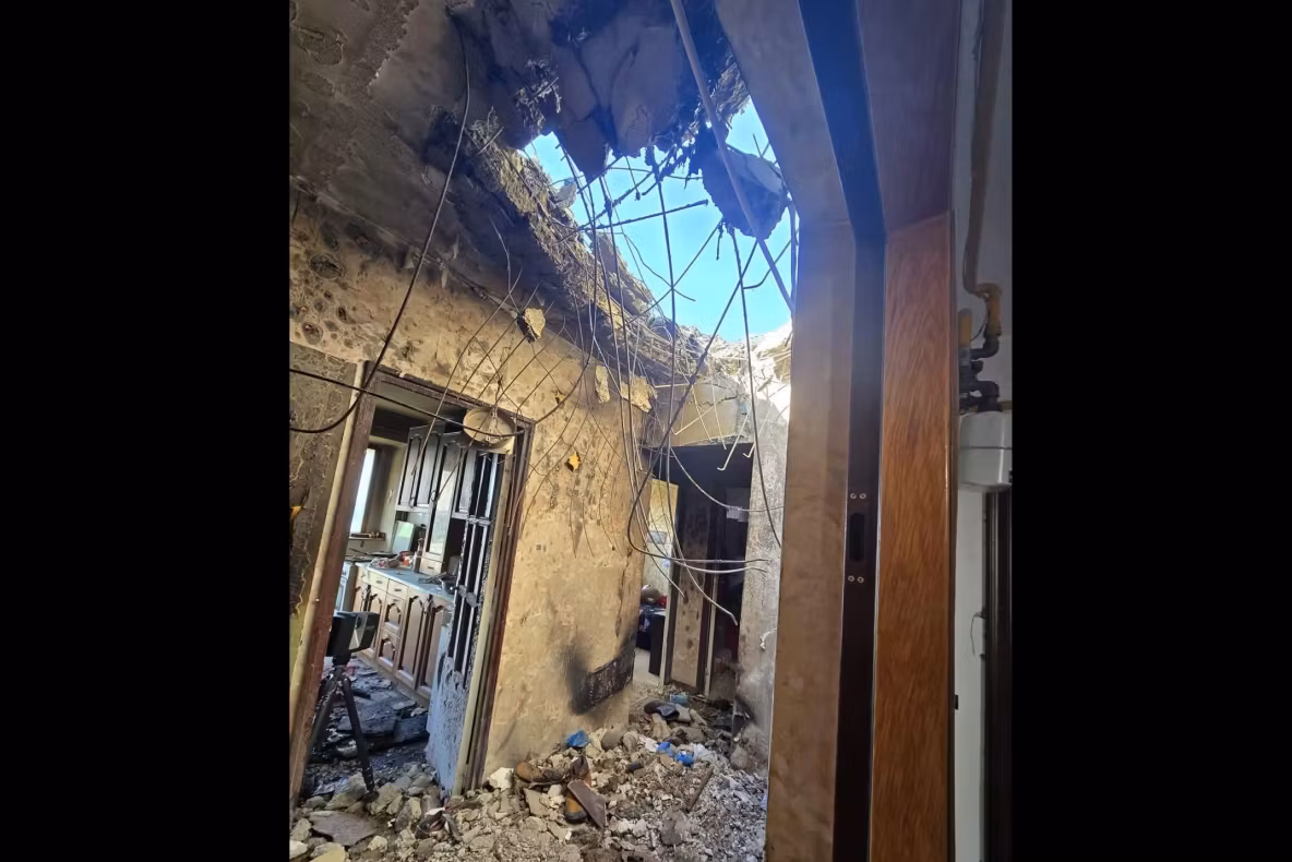 Victimele dronei de la Galați au rămas fără casă, dar trebuie să plătească în continuare ratele pentru apartamentul distrus