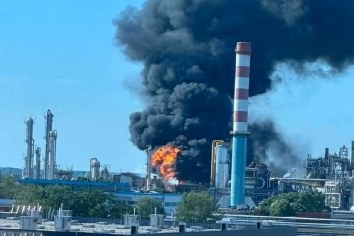 Explozie la o rafinărie MOL din Ungaria. Un mort şi mai mulţi răniţi