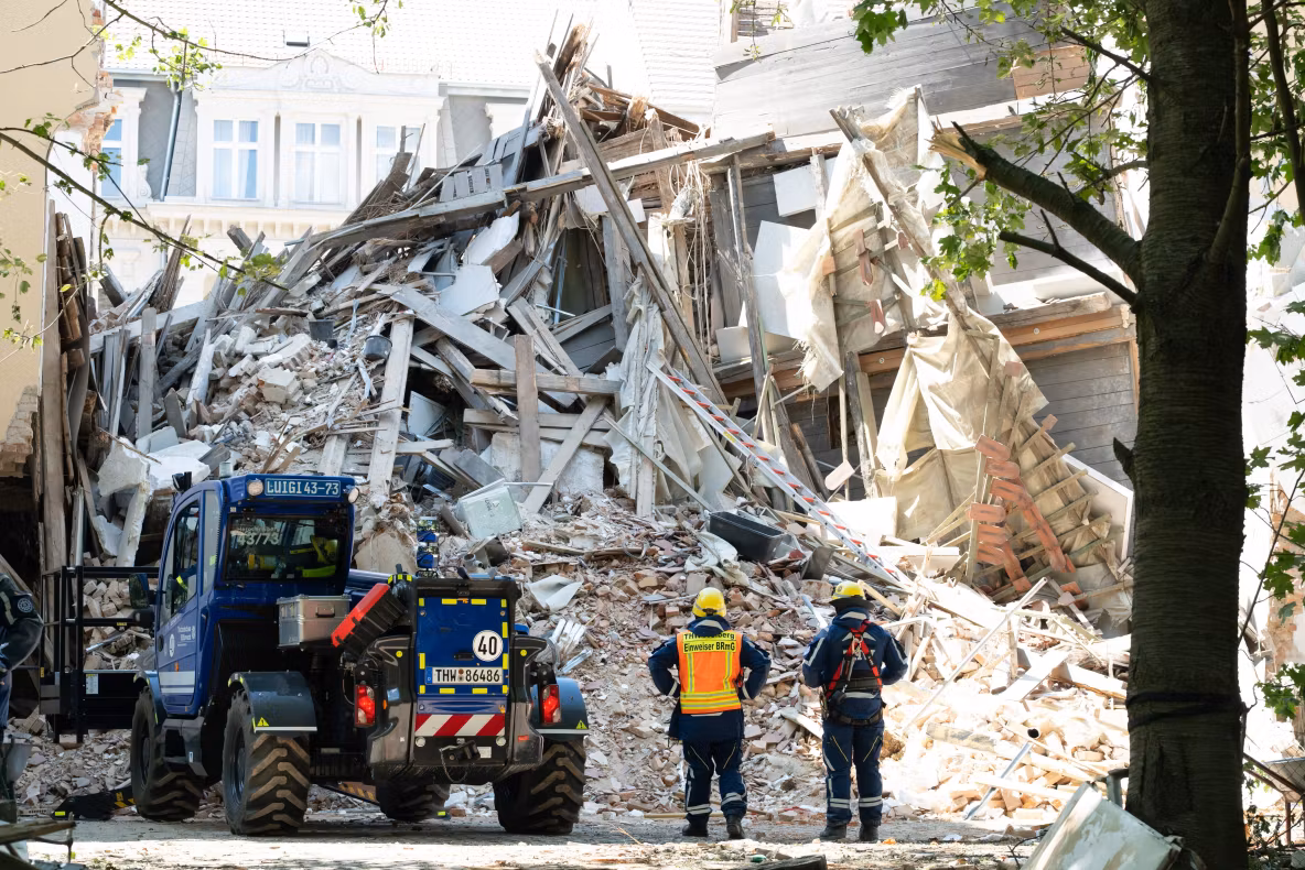 Două românce, printre persoanele dispărute după prăbușirea unei clădiri în Germania. O explozie de gaze, cauza probabilă