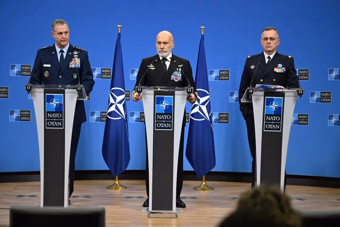 Generalul american care comandă forțele aliate încearcă să calmeze tensiunile din NATO după retragerea a 5.000 de soldați din Europa