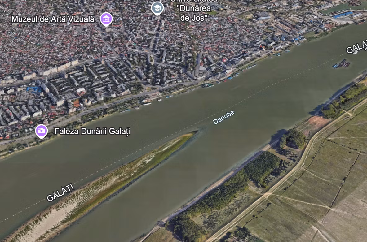 Cât de aproape de graniță se află blocul din Galați lovit de dronă. Un incident asemănător a avut loc în urmă cu o lună în zona respectivă