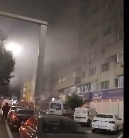 Incendiu la parterul unui bloc din Pantelimon: locatarii au fost evacuați VIDEO