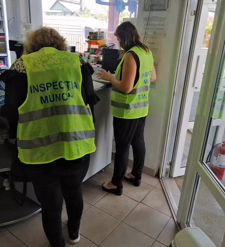 Amenzi de peste 7,3 milioane de lei după controalele Inspecției Muncii: aproape 160 de persoane lucrau fără contract