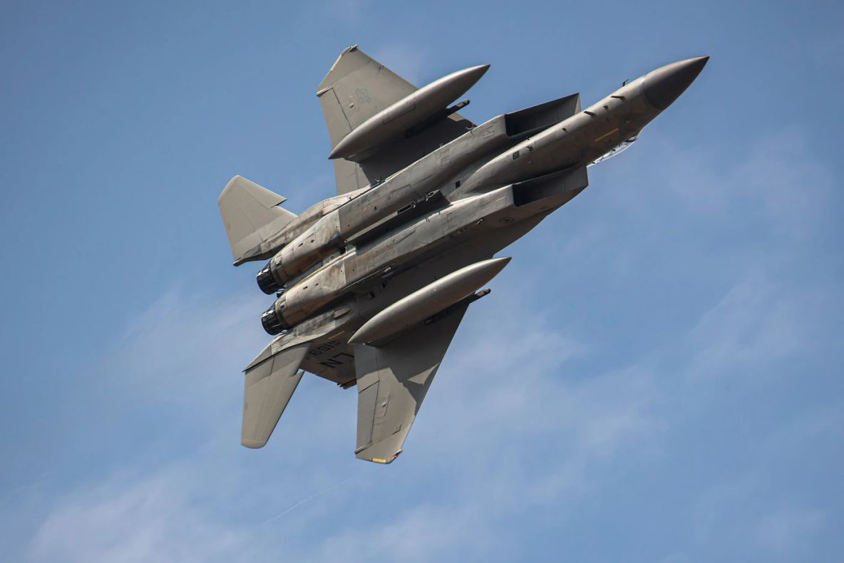 Americanii au ridicat 13 avioane MIG pentru a urmări un OZN. Dosarele secrete abia acum ies la lumină
