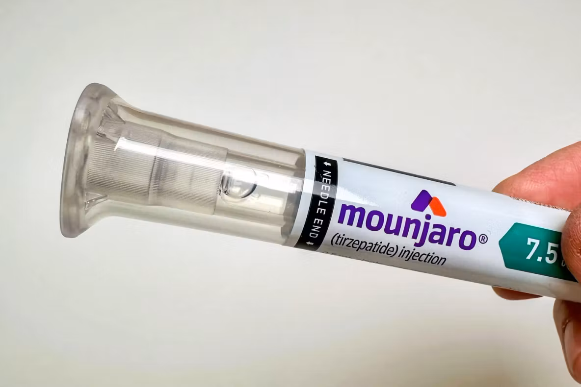 Escrocheria „Mounjaro” ia amploare în România. Avertisment despre produse de slăbit false vândute online