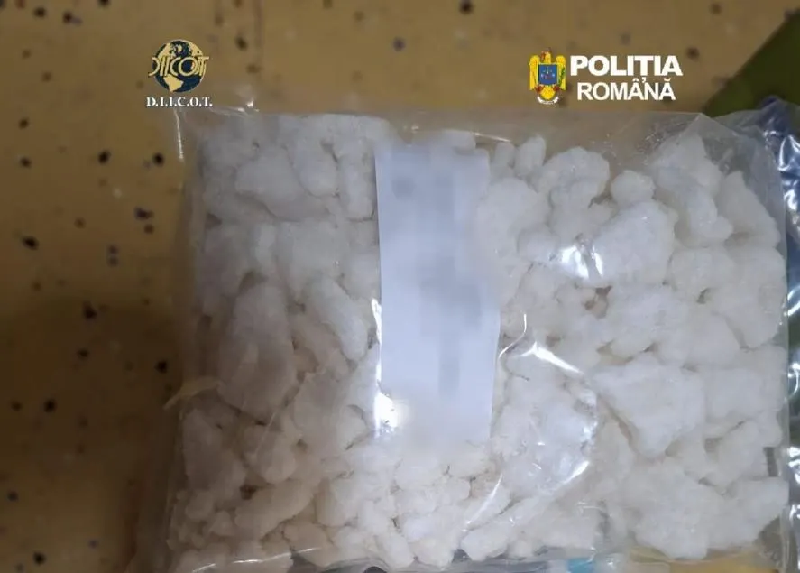 Doi suspecți, arestați preventiv după moartea unui tânăr din Buzău, cel mai probabil din cauza drogului „cristal”