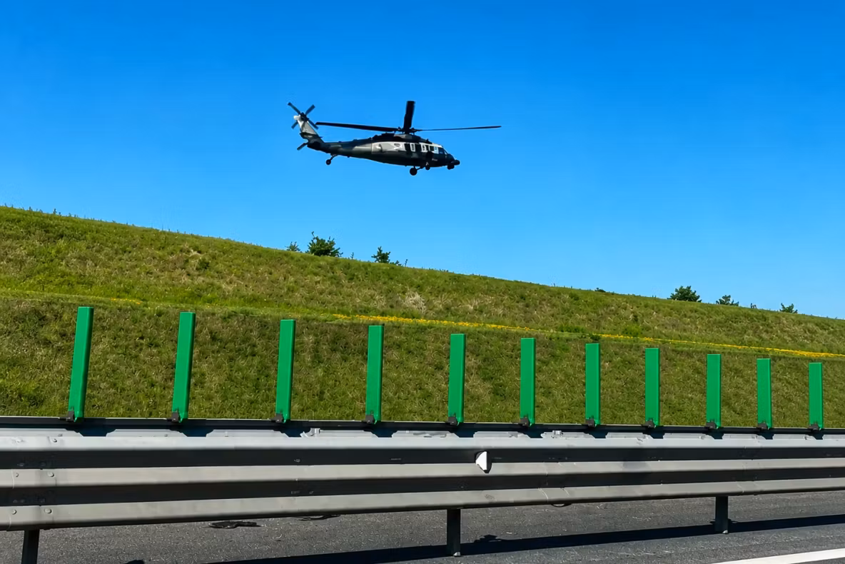Urmărire ca în filme pe A2: tânăr de 19 ani, băut, prins cu elicopterul după ce a condus haotic spre mare - VIDEO