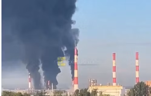 Atac ucrainean în adâncul Rusiei: rafinărie în flăcări și instalații militare lovite în mai multe regiuni - VIDEO
