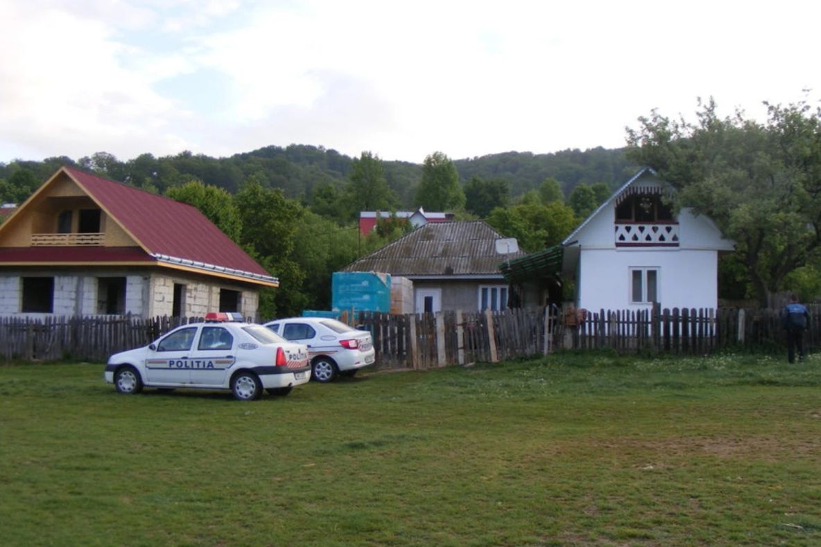 Caz șocant în Dolj. Un bărbat de 60 de ani a murit, după ce s-a împuşcat cu o armă de vânătoare pe care o deţinea legal