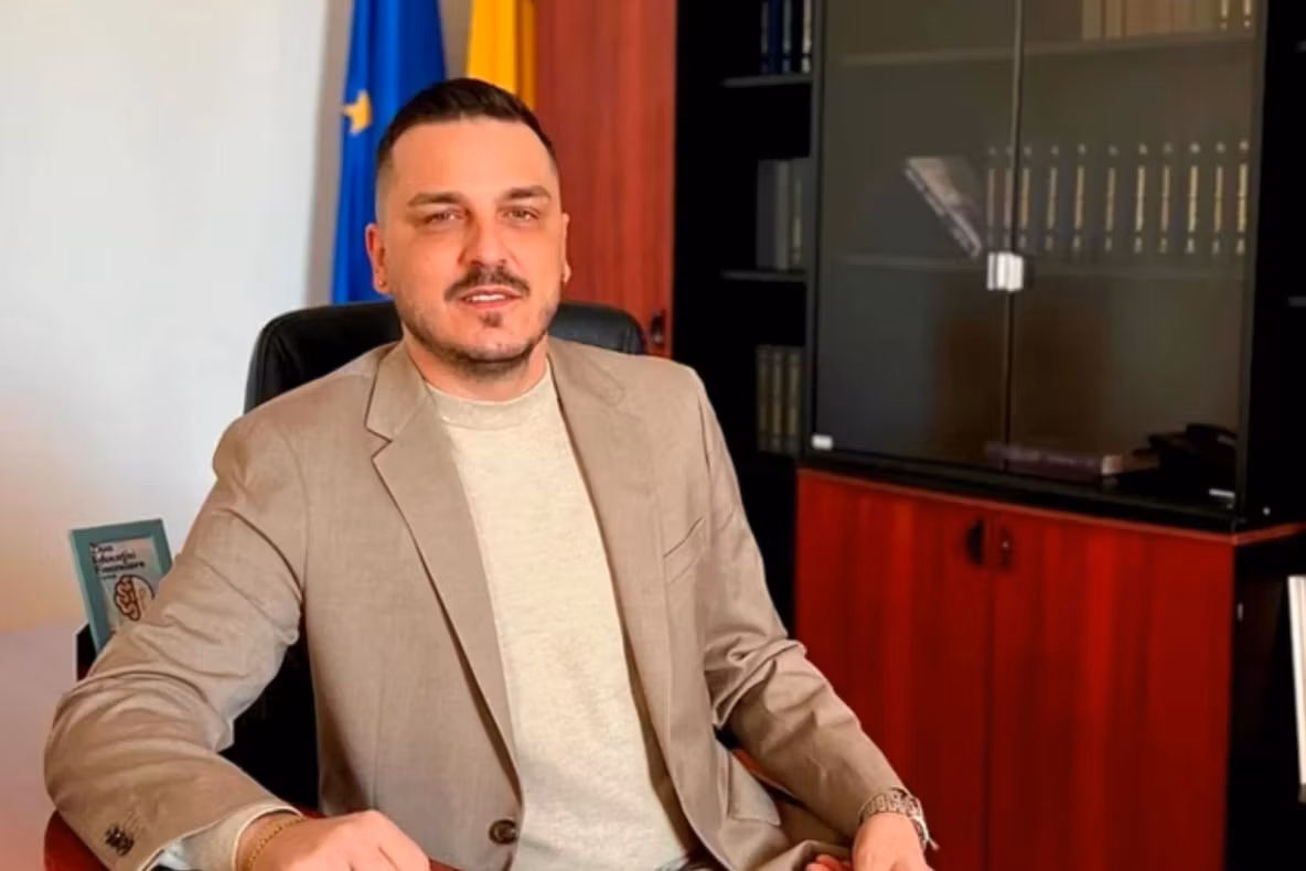 Makaveli a fost reținut în scandalul banilor. Influencerul își va petrece noaptea în Arestul Central al Poliției Capitalei