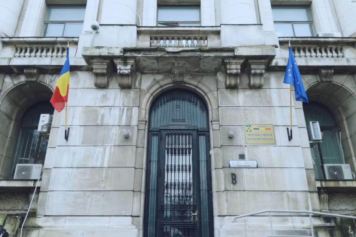 Încep negocierile la Ministerul Muncii pe legea salarizării. Sindicatele amenință cu grevă generală
