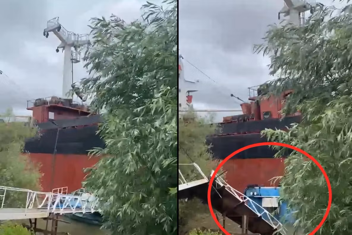 Accident naval la Tulcea: o navă a lovit pontonul de acostare. Momentul impactului, surprins de camere - VIDEO