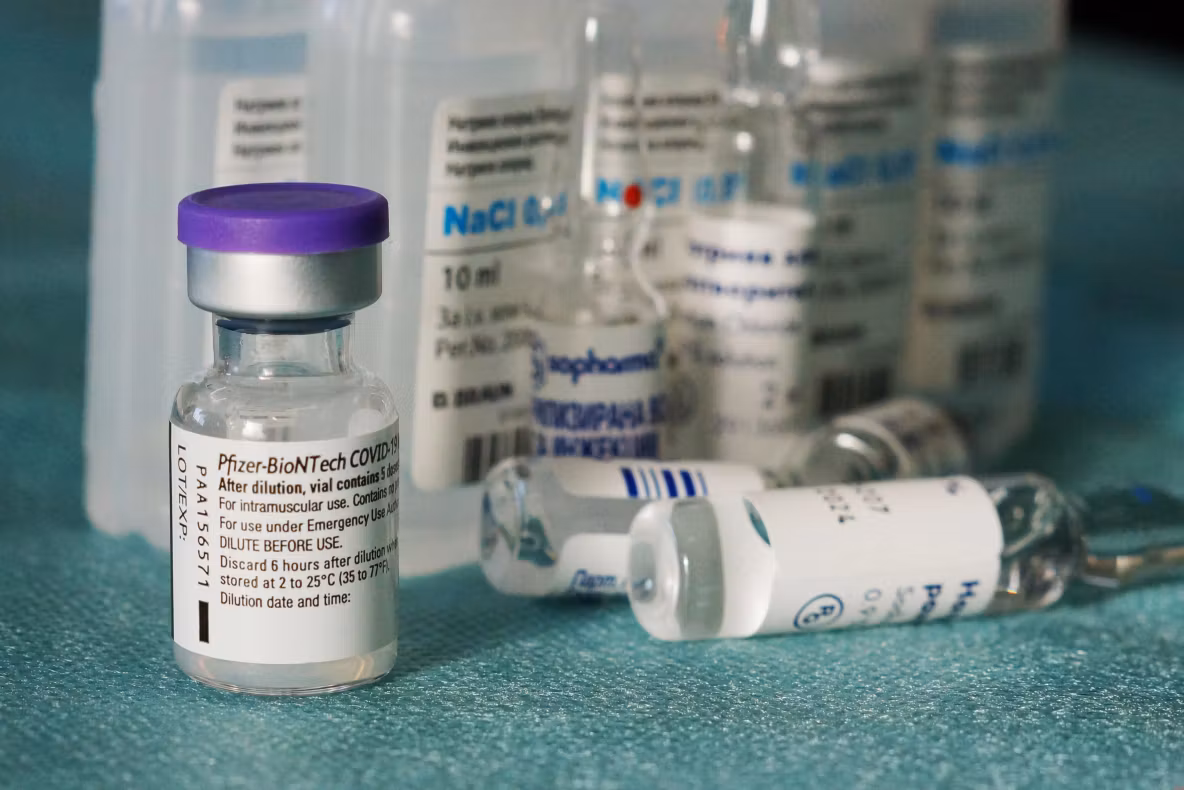 Dosarul PFIZER: cea mai mare presiune a statului român. Jaful din pandemie: factură de 680 de milioane de euro