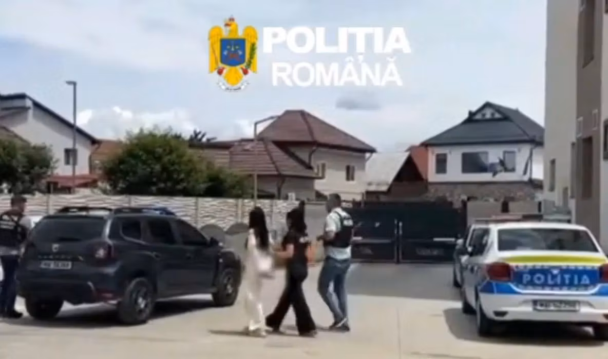  Rețea de șantaj online destructurată în Dâmbovița. Doi soți ar fi obținut peste 300.000 de lei prin anunțuri matrimoniale false