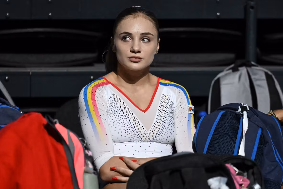 Încă un scandal în sportul românesc. Gimnasta Sabrina Voinea, cercetată după ce și-ar fi agresat iubitul