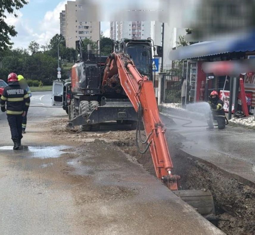 Alertă în Pitești după avarierea unei conducte de gaze: zeci de persoane, evacuate preventiv