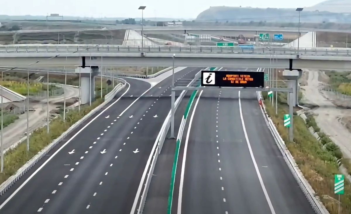 Restricții de circulație pe A1! Șoferii vor putea circula pe o singură bandă. Zonele afectate