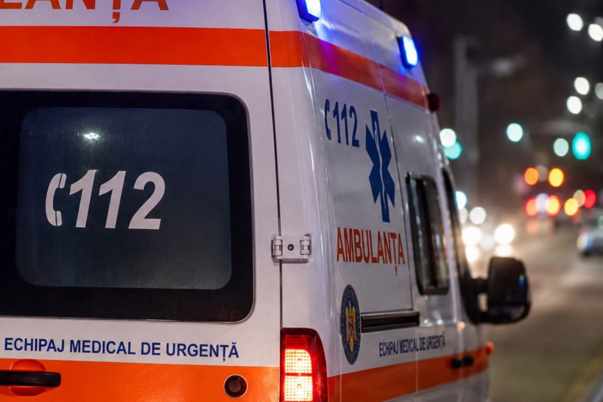 Probleme în paradis: un bărbat a ajuns la spital după ce a fost bătut cu mătura de soție. Poliția a deschis dosar penal
