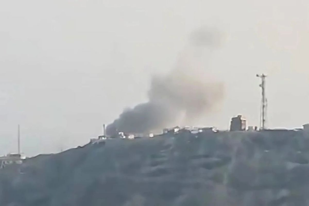 Rebelii Houthi au lansat un atac asupra sediului guvernului yemenit din Aden, o premieră de la reluarea ostilităților Cel patru morți și peste zece răniți