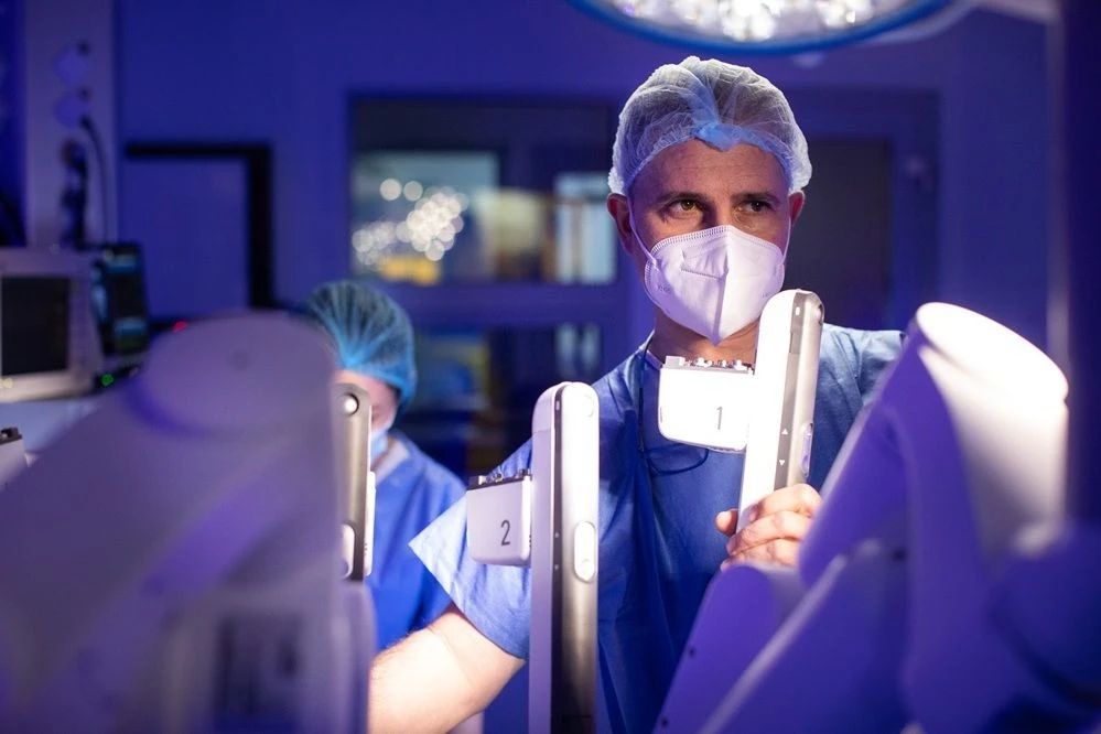 Două operații complexe pentru o boală gravă, descoperită întâmplător
