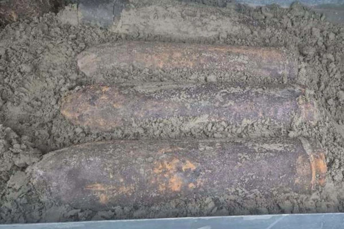 Proiectile explozive, descoperite pe șantierul Autostrăzii A8 din Iași. Recomandările ISU
