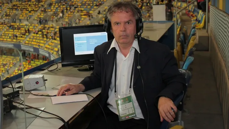 Ilie Dobre a stabilit un nou record mondial. A strigat "gooool" timp de peste 42 de secunde, fără să respire
