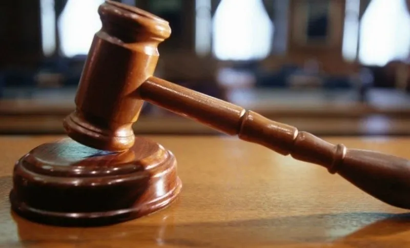 Premieră într-un tribunal din Anglia: o femeie a câștigat procesul cu ajutorul unui avocat AI. Câți bani a scos din buzunar