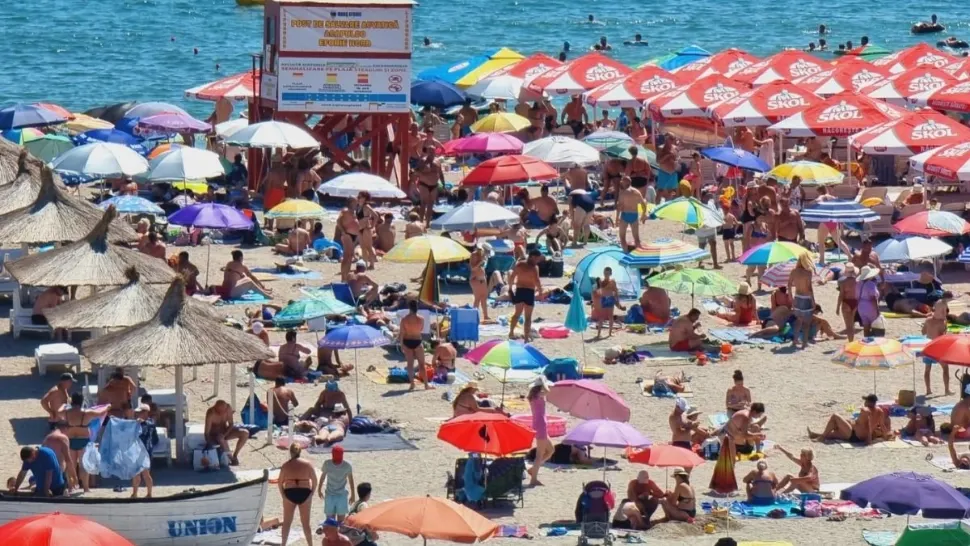 Cum să mănânci ieftin la mare: Eforie Nord are autoserviri cu mese de la 8 lei. Trucuri ca să-ți reduci bugetul de vacanță