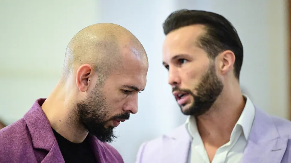 Frații Tate, filmați ca în filme cu o zi înainte de arestarea lor. Capturarea a fost semnată prin FaceTime
