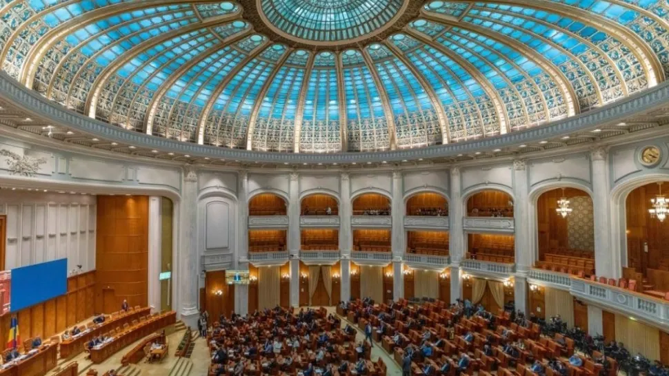 Posturile din spitale vor putea fi ocupate. Camera Deputaților a votat legea în plină grevă în sănătate