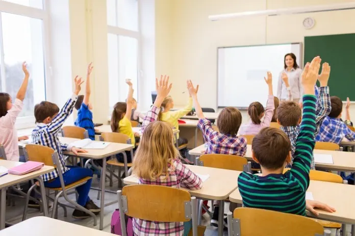 Când începe școala în țările UE? Unii elevi s-au întors în bănci din august, alții sunt încă în vacanță