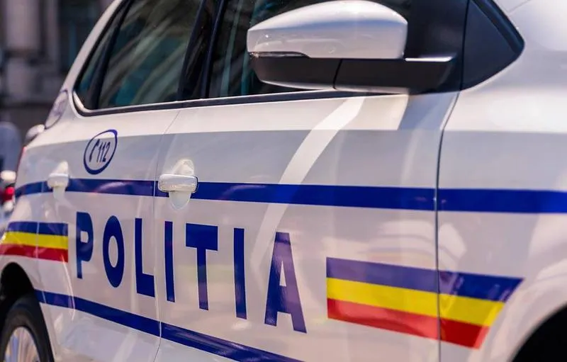 Directoarea unei școli din Buzău, pusă în arest la domiciliu, după ce a fost prinsă că lua mită 10.000 de lei