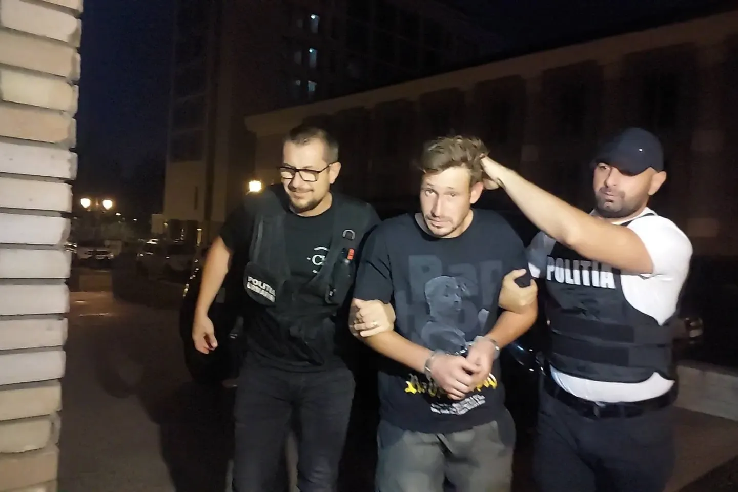 Noi detalii în cazul crimei din Drobeta Turnu Severin. Tânărul care și-a ucis mama era băut în momentul tragediei