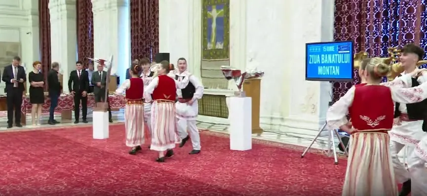 Dans în Parlament, în plină criză politică