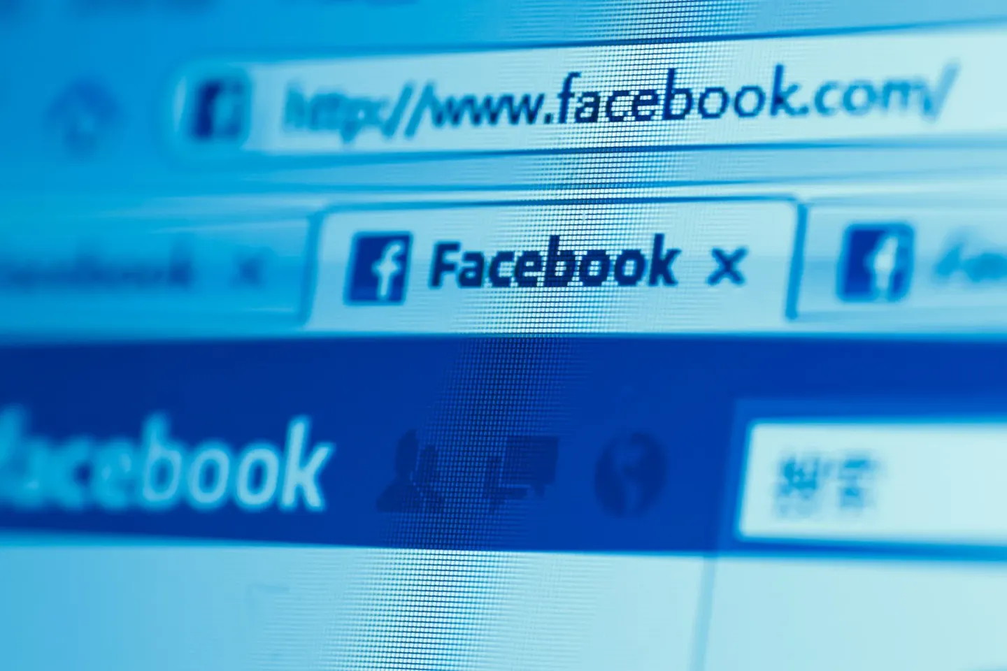 Fără TikTok, Instagram sau Facebook pentru copiii sub 15 ani în Emiratele Arabe Unite: de când se aplică măsura