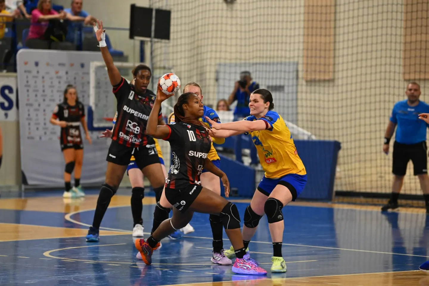 România, reprezentată de trei echipe în Liga Campionilor la handbal