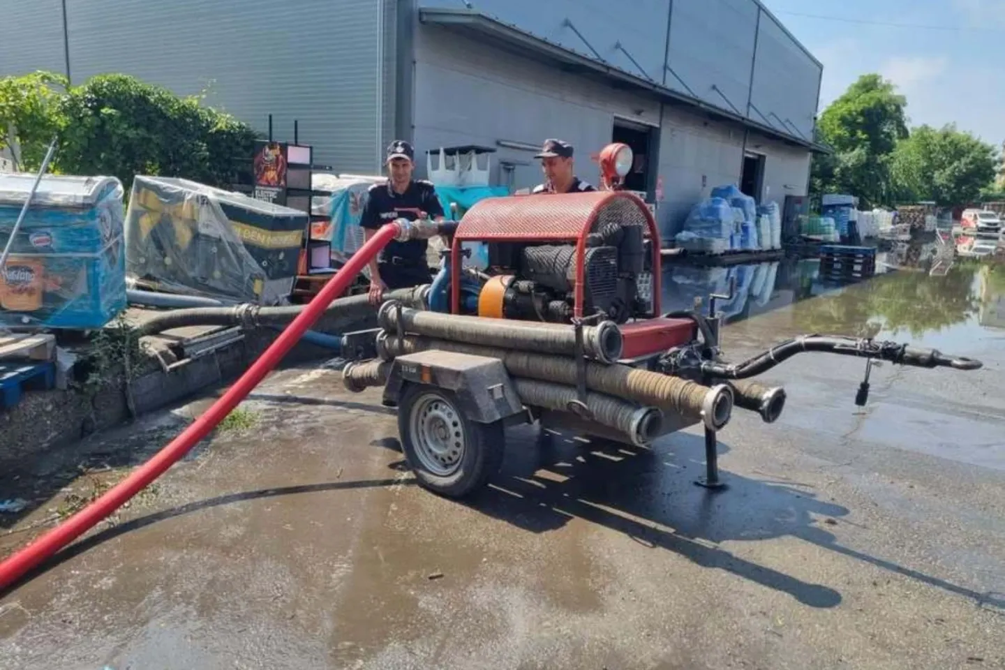 Furtunile au făcut prăpăd în 10 județe din țară. IGSU: Un spital a rămas fără curent electric- FOTO 