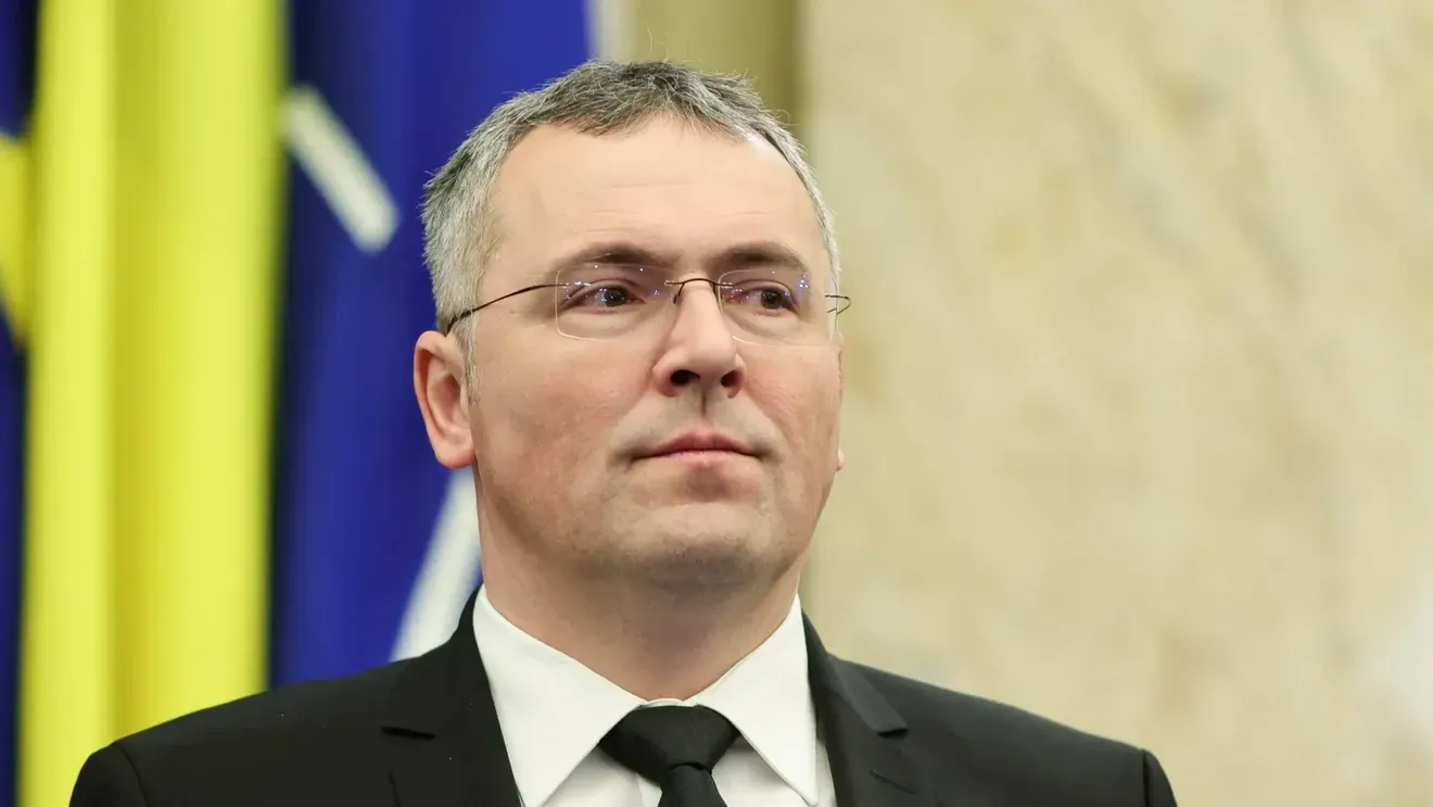 Procuror din CSM îl apără pe Bolojan după acuzațiile Liei Savonea privind o campanie împotriva Justiției