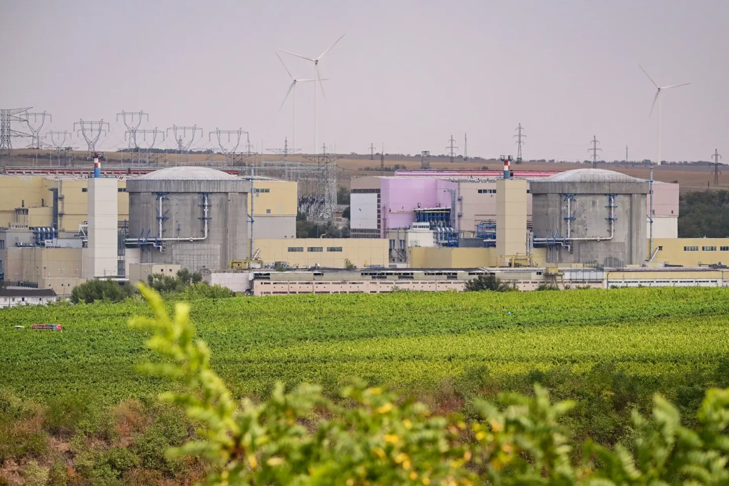 Alertă pe piața energiei. Nuclearelectrica oprește unul dintre reactoarele de la Cernavodă. Ce motiv a invocat compania