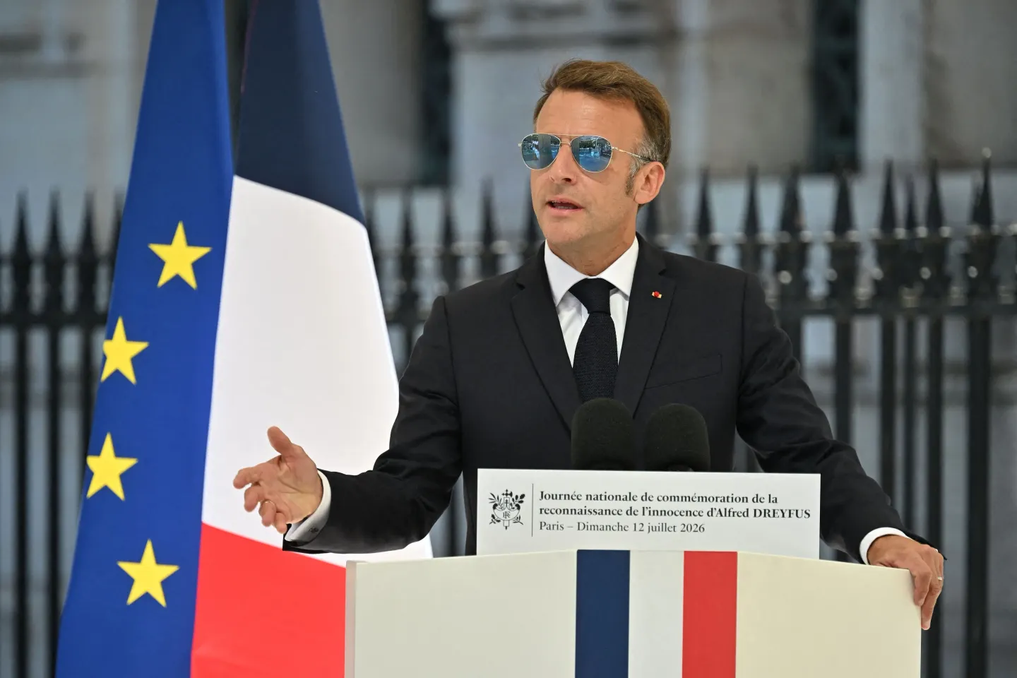 Macron: Franța este pregătită să apere libertatea „chiar și cu prețul sângelui”