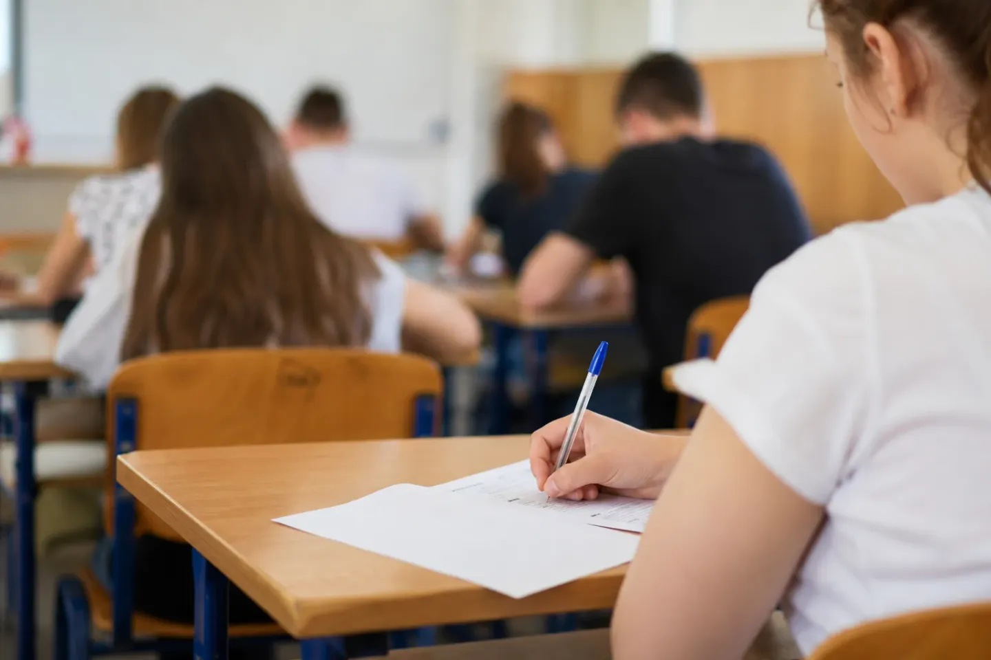 Schimbare majoră la admiterea la liceu: Examenul dublu se amână cu 4 ani. Proiectul, în plenul Senatului