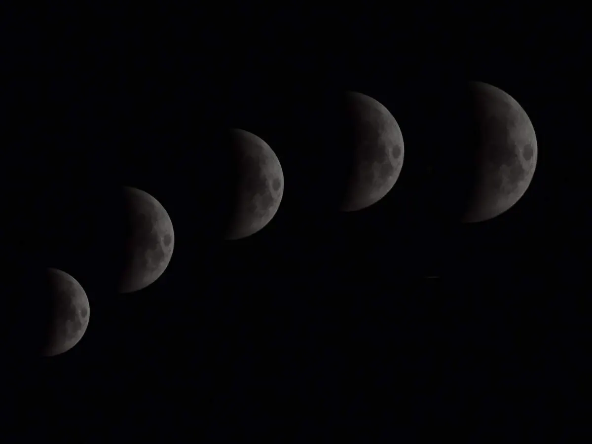 Calendarul fazelor Lunii în iulie 2026. Când are loc Luna Plină și ce semnificație au principalele faze lunare