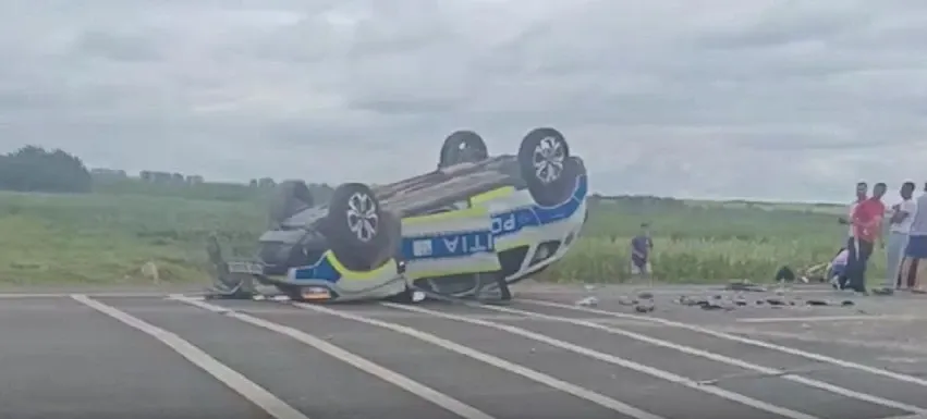 Autospeciala poliției, răsturnată în timpul unei urmăriri